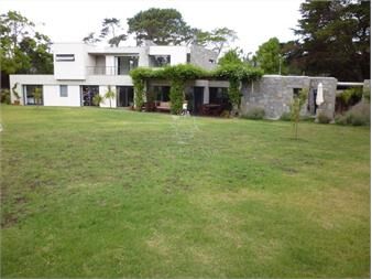 https://www.gallito.com.uy/casa-de-4-dormitorios-en-venta-en-beverly-hills-inmuebles-26215838