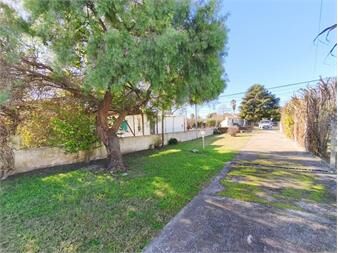 https://www.gallito.com.uy/casa-en-venta-3-dormitorios-jardin-parrillero-carrasco-nort-inmuebles-27576011