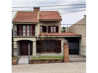 https://www.gallito.com.uy/casa-en-venta-paysandu-sobre-avenida-principal-inmuebles-27576110