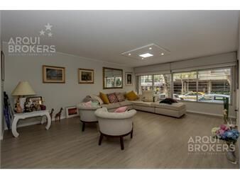 https://www.gallito.com.uy/apartamento-de-cuatro-dormitorios-y-servicio-en-venta-en-po-inmuebles-27576203