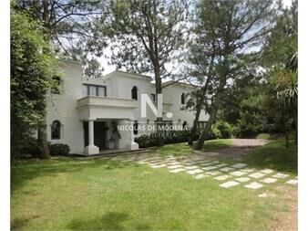 https://www.gallito.com.uy/casa-de-cinco-dormitorios-en-suite-punta-del-inmuebles-25583437