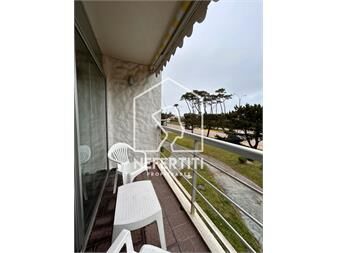 https://www.gallito.com.uy/venta-apartamento-2-dormitorios-en-playa-mansa-inmuebles-27235066