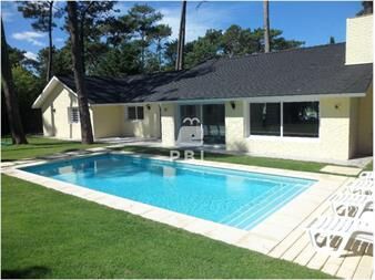 https://www.gallito.com.uy/casa-de-4-dormitorios-punta-del-este-ref-inmuebles-24893735
