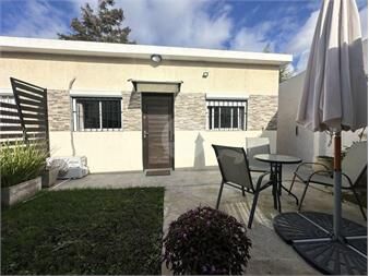 https://www.gallito.com.uy/venta-de-casa-de-2-dormitorios-tipo-ph-en-lomas-de-solymar-inmuebles-27535596