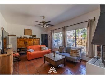 https://www.gallito.com.uy/venta-casa-3-dorm-piscina-barbacoa-lagomar-inmuebles-26989826