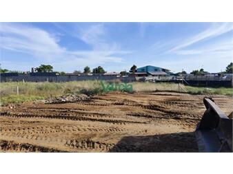 https://www.gallito.com.uy/venta-de-terreno-playa-pascual-pedro-cea-esq-inmuebles-27484972