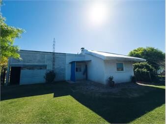 https://www.gallito.com.uy/propiedad-con-dos-viviendas-y-terreno-de-3000-m²-inmuebles-27581371