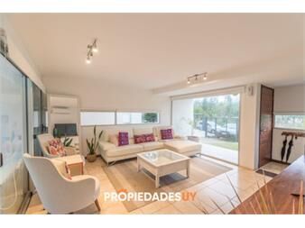 https://www.gallito.com.uy/casa-moderna-en-rincon-del-indio-punta-de-este-inmuebles-22292218