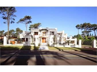 https://www.gallito.com.uy/casa-en-venta-en-playa-mansa-ref-pbi14334-inmuebles-26645010