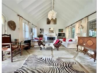 https://www.gallito.com.uy/casa-en-la-barra-alquiler-temporal-5-cuartos-con-piscina-inmuebles-27581645