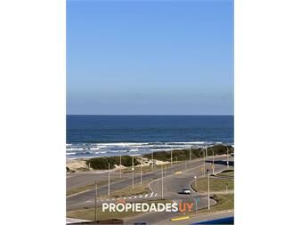 https://www.gallito.com.uy/venta-apartamento-de-4-dormitorios-y-4-baños-con-inmuebles-27581803