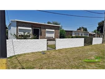 https://www.gallito.com.uy/vendo-linda-y-amplia-casa-en-progreso-inmuebles-27581716