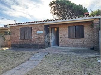 https://www.gallito.com.uy/venta-2-casas-en-solymar-sur-ciudad-de-la-costa-inmuebles-27522168