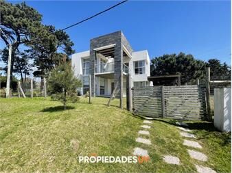 https://www.gallito.com.uy/muy-buena-casa-de-5-dormitorios-y-piscina-en-del-inmuebles-26004708