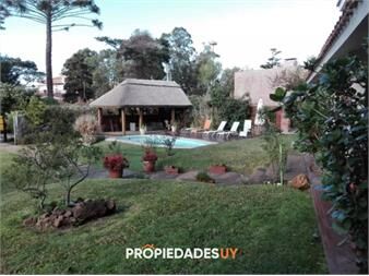 https://www.gallito.com.uy/linda-casa-de-2-plantas-inmuebles-26257517