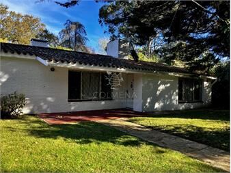 https://www.gallito.com.uy/oportunidad-destacadaconstrucciã³n-solida-sobre-inmuebles-27586704