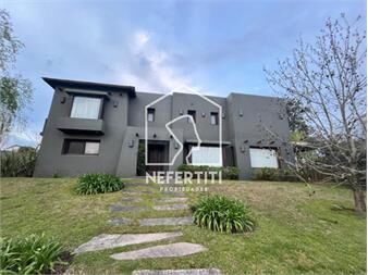 https://www.gallito.com.uy/venta-casa-4-dormitorios-en-lomas-de-la-tahona-inmuebles-27589877