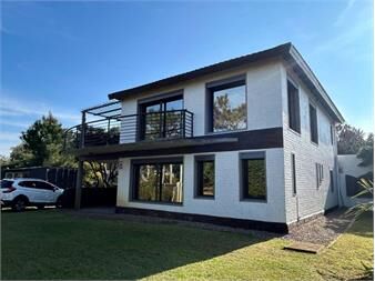 https://www.gallito.com.uy/casa-4-dormitorios-3-baños-rambla-bello-horizonte-inmuebles-27595693