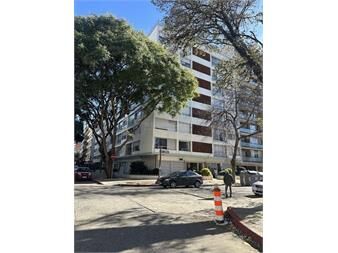 https://www.gallito.com.uy/venta-apartamento-2-dormitorios-2-baños-completos-reciclado-inmuebles-27503912