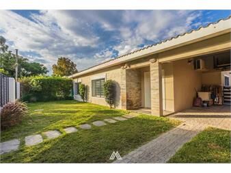 https://www.gallito.com.uy/venta-casa-salinas-3-dorm-piscina-barbacoa-inmuebles-27266009
