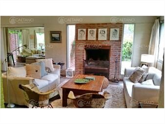 https://www.gallito.com.uy/vendo-casa-4-dormitorios-con-piscina-en-pinares-inmuebles-25959086