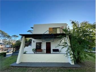 https://www.gallito.com.uy/venta-de-casa-en-pinares-destino-vivienda-o-inmuebles-26177593