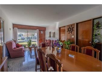 https://www.gallito.com.uy/venta-casa-y-local-nuevo-paris-inmuebles-27296989