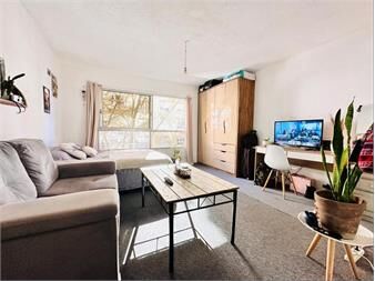https://www.gallito.com.uy/monoambiente-en-venta-al-frente-centro-garaje-peyrou-inmuebles-27599072