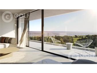 https://www.gallito.com.uy/venta-apartamento-penthouse-duplex-con-4-dormitorios-y-serv-inmuebles-26007932