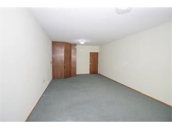 https://web5.gallito.com.uy/alquiler-oficina-en-ciudad-vieja-inmuebles-27599366