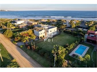 https://www.gallito.com.uy/alquiler-de-casa-3-dormitorios-en-tio-tom-punta-ballena-inmuebles-27544138