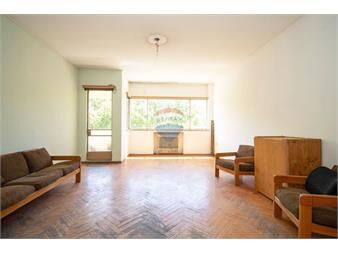 https://www.gallito.com.uy/venta-apartamento-3-dormitorios-y-servicio-cordon-inmuebles-26669214