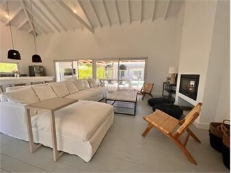 https://www.gallito.com.uy/casa-en-venta-de-3-dormitorios-en-pinar-del-faro-inmuebles-24835911