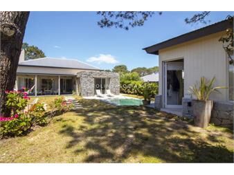 https://www.gallito.com.uy/casa-en-venta-de-4-dormitorios-en-pinar-del-faro-inmuebles-26669977