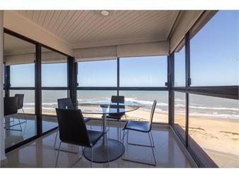 https://www.gallito.com.uy/alquiler-3-suites-piscina-mucama-sobre-el-mar-inmuebles-25892218