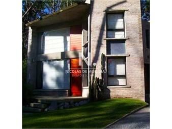 https://www.gallito.com.uy/casa-en-venta-de-cuatro-dormitorios-parrilla-y-inmuebles-25035564
