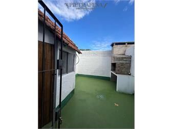 https://www.gallito.com.uy/casa-amplia-en-alquiler-2-dorm-1-baã±o-y-inmuebles-27599650