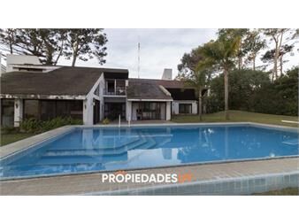 https://www.gallito.com.uy/exelente-propiedad-y-gran-parque-con-piscina-inmuebles-26257272