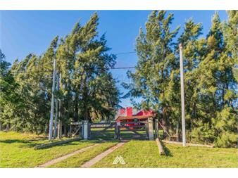 https://www.gallito.com.uy/venta-chacra-3-dormitorios-cabaña-piscina-melilla-inmuebles-27374037