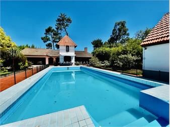 https://www.gallito.com.uy/casa-en-venta-4-dormitorios-beverly-hills-punta-inmuebles-27602902