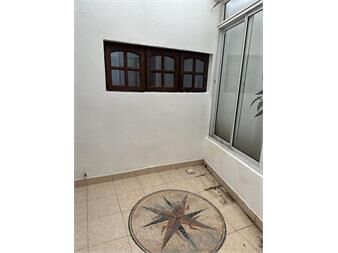 https://www.gallito.com.uy/alquiler-casa-1-dormitorio-la-comercial-inmuebles-27602918