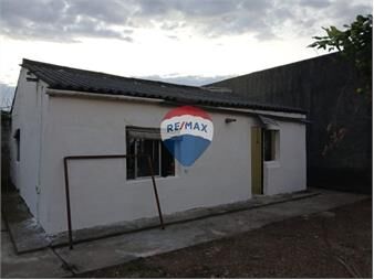 https://www.gallito.com.uy/casa-de-2-dormitorio-con-gran-fondo-con-parrillero-inmuebles-27336523