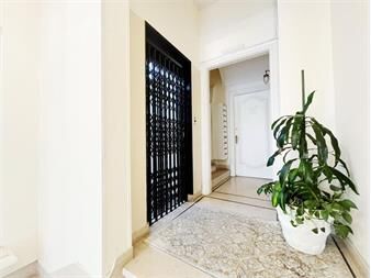 https://www.gallito.com.uy/venta-apartamento-3-dormitorios-y-servicio-centro-inmuebles-27606994