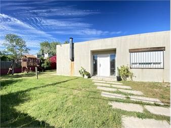 https://www.gallito.com.uy/venta-casa-pinar-3-dormitorios-proxima-a-playa-inmuebles-27085926
