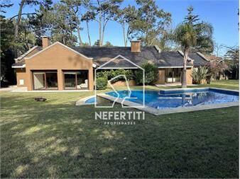 https://www.gallito.com.uy/venta-casa-4-dormitorios-con-piscina-en-san-inmuebles-24614258
