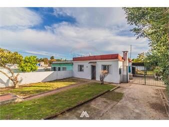 https://www.gallito.com.uy/venta-casa-2-dormitorios-y-apto-bella-italia-inmuebles-27300751