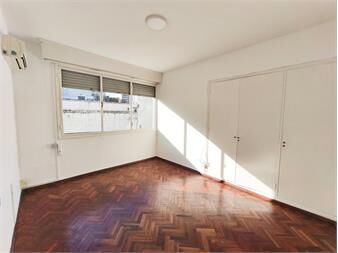 https://www.gallito.com.uy/apartamento-2-dormitorios-en-centro-ambientes-amplios-muy-inmuebles-27548184