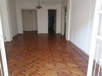 https://www.gallito.com.uy/apartamento-en-venta-con-renta-2-dormitorios-2-y-inmuebles-23627575