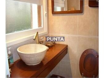 https://www.gallito.com.uy/alquiler-casa-en-playa-mansa-inmuebles-27607842