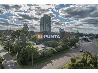 https://www.gallito.com.uy/venta-apartamento-de-3-dormitorios-en-zona-punta-inmuebles-27607863